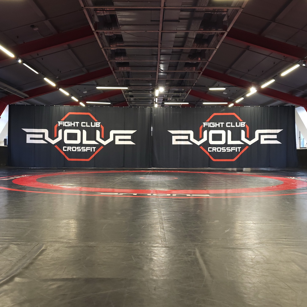 Разделяющая штора Fighttech SCWM