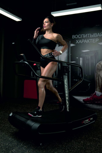 Беговая дорожка Ultra Gym UG-M 003 Беговая дорожка Ultra Gym UG-M 003