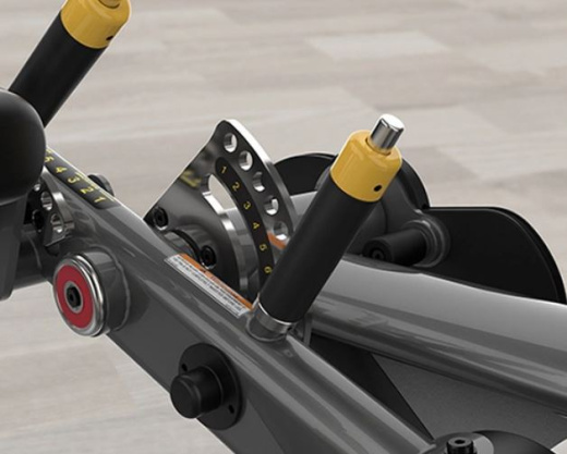 Сгибание ног сидя, стек 118 кг. True SPL-0200P Сгибание ног сидя, стек 118 кг. True SPL-0200P