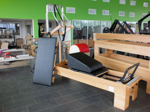 Комбинированный стол трапеция вертикальный Pilates Plus CТV