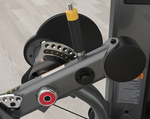 Разгибание ног сидя, стек 145 кг. True SPL-0100HP