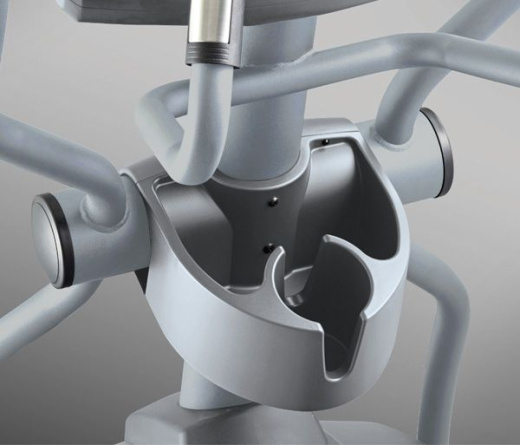 Эллиптичecкий тpeнaжep Circle Fitness E7