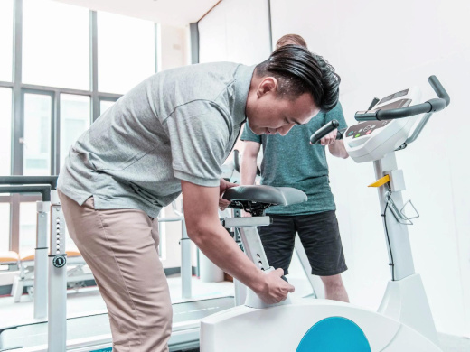 Реабилитационный вертикальный велотренажер DYACO Medical 7.0U